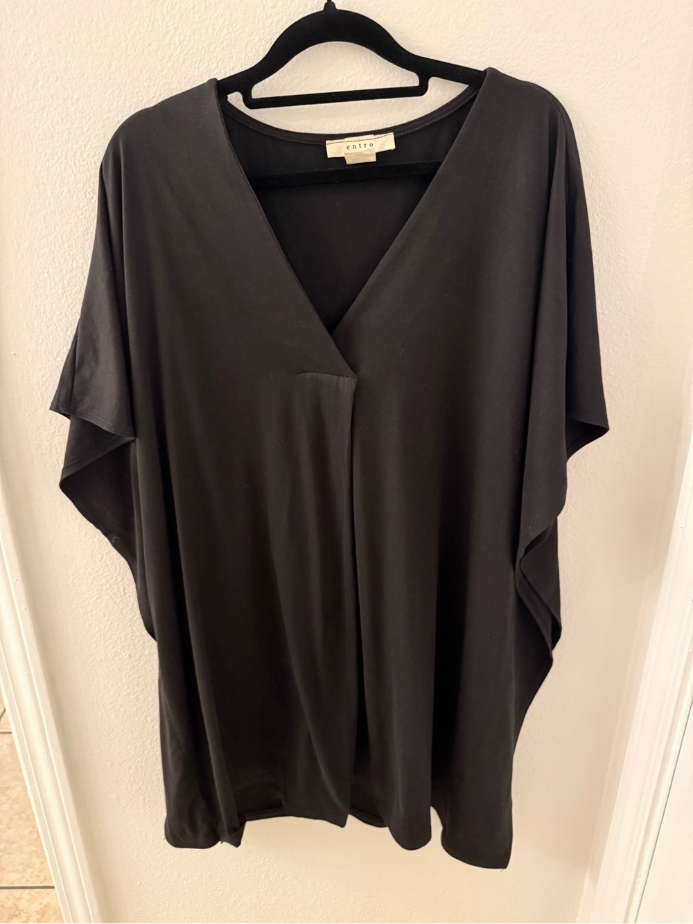 entro Black V-Neck t shirt dress